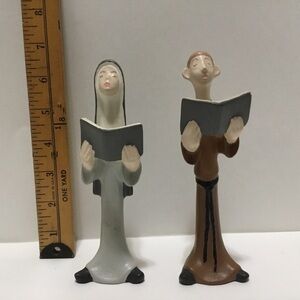 Vintage Anthropomorphic Caroling Nun and Monk Home Decor Ceramic 1969 Choir